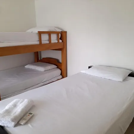 Apartment De 3 Alcobas 3m-tc17 Cerca Al Mar Con Piscina Aire Acondicionado Y Wifi Cartagena